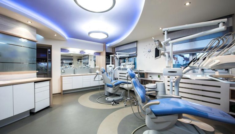 family and cosmetic dentist in Jenison
