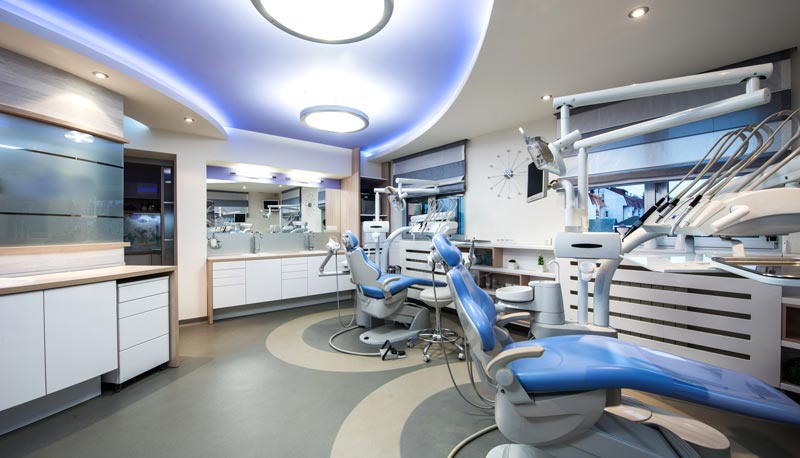 family and cosmetic dentist in Jenison