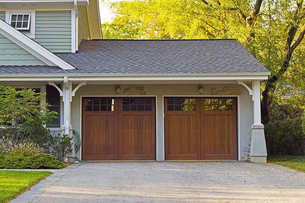 GARAGE DOOR ON