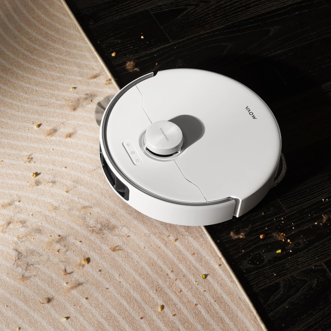 robot vacuum for hardwood and carpet